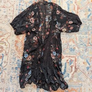 American Eagle Outfitters Black Floral Kimono